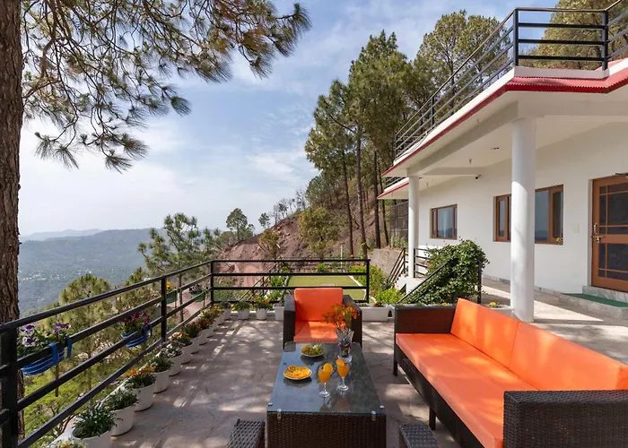 Villa Woodside Meadows By Veo - Jacuzzi Retreat, Kasauli